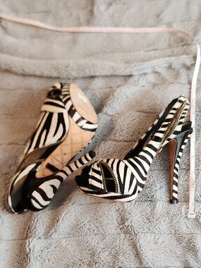 NEW Slingback Peep toe calf hair pumps sz36